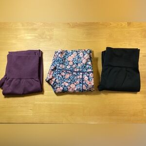 Bin of Leggings Size M